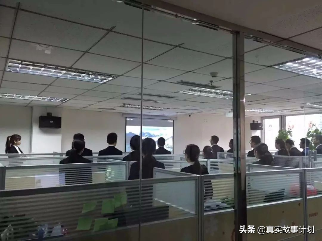 开一家网红奶茶店多少钱,不到十万就能开一家网红奶茶店