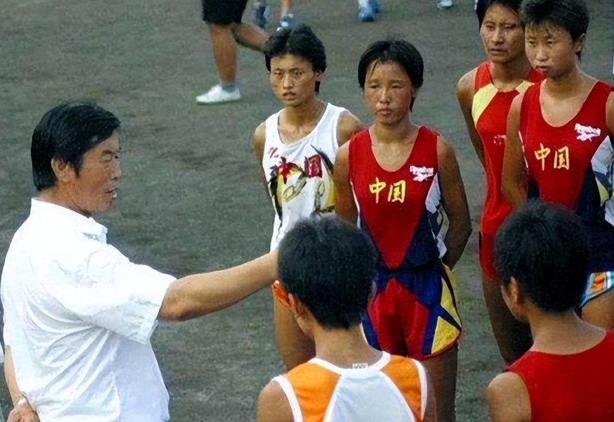 马俊仁时期,马俊仁年轻时照片