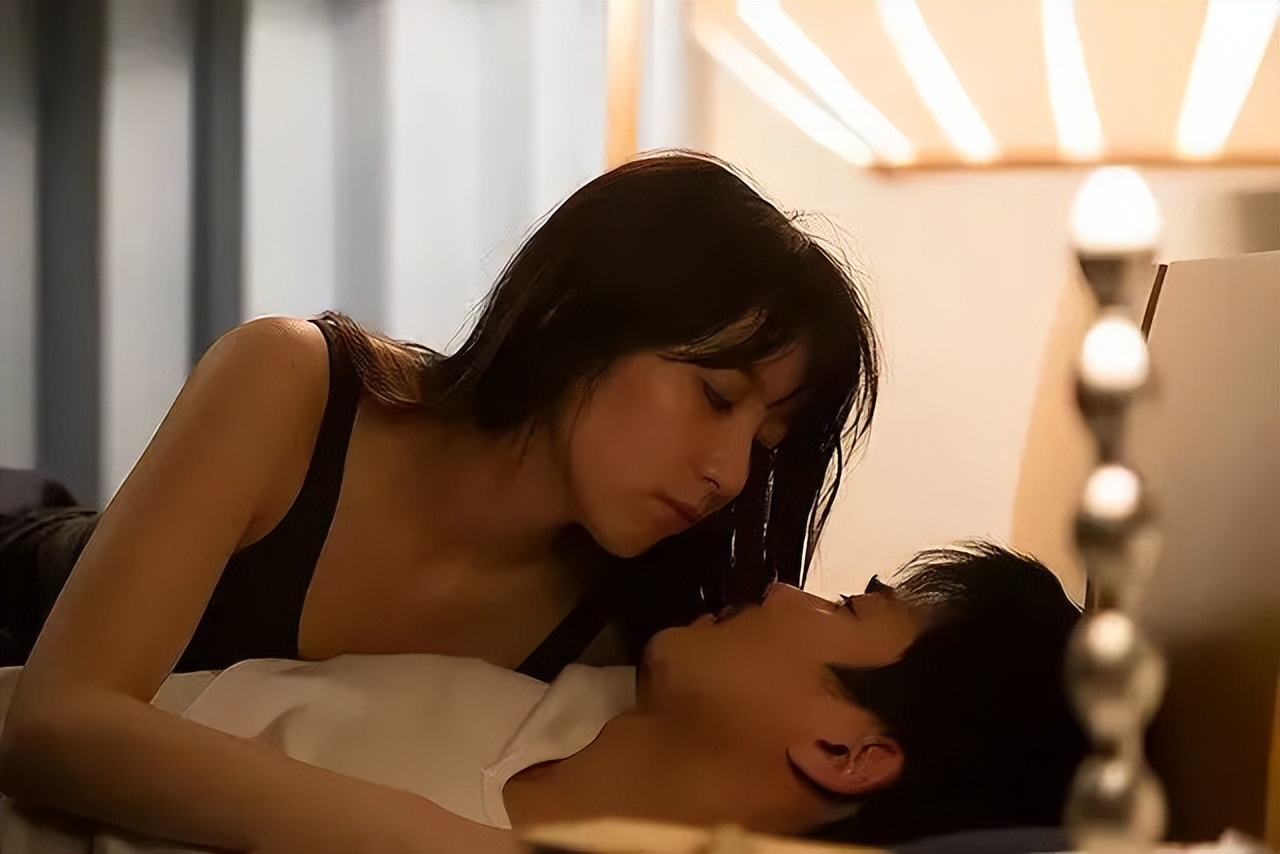 当代年轻人“*爱性**实录”：爱还在，性没了