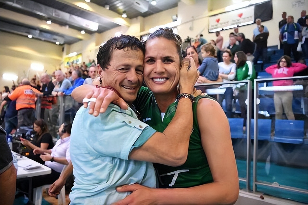 前中国女排接应,中国女排队员丁霞加盟波兰联赛