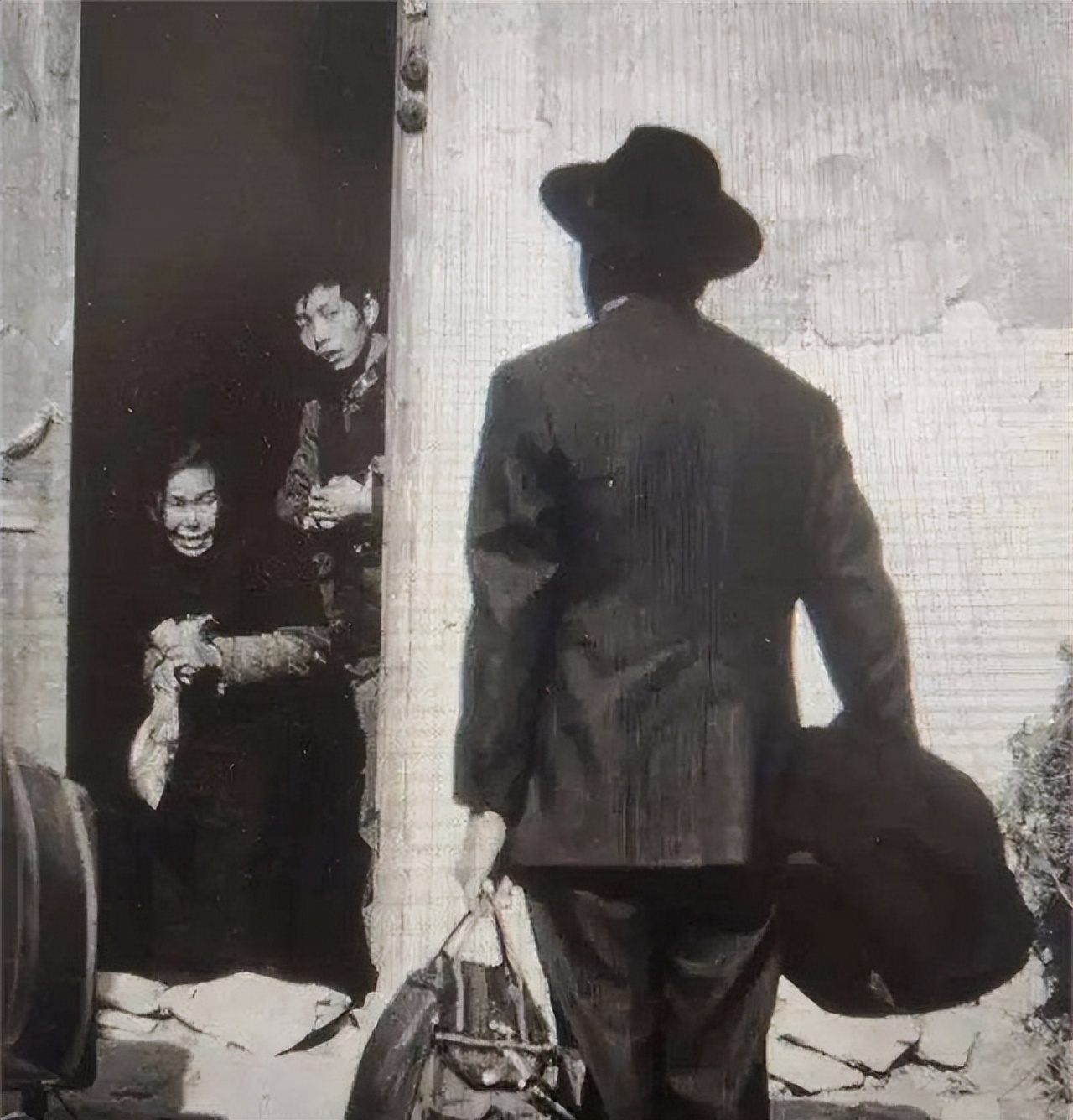 1989年，台湾老兵遗孀回大陆寻亲，40岁儿子冷漠回拒：我不缺娘