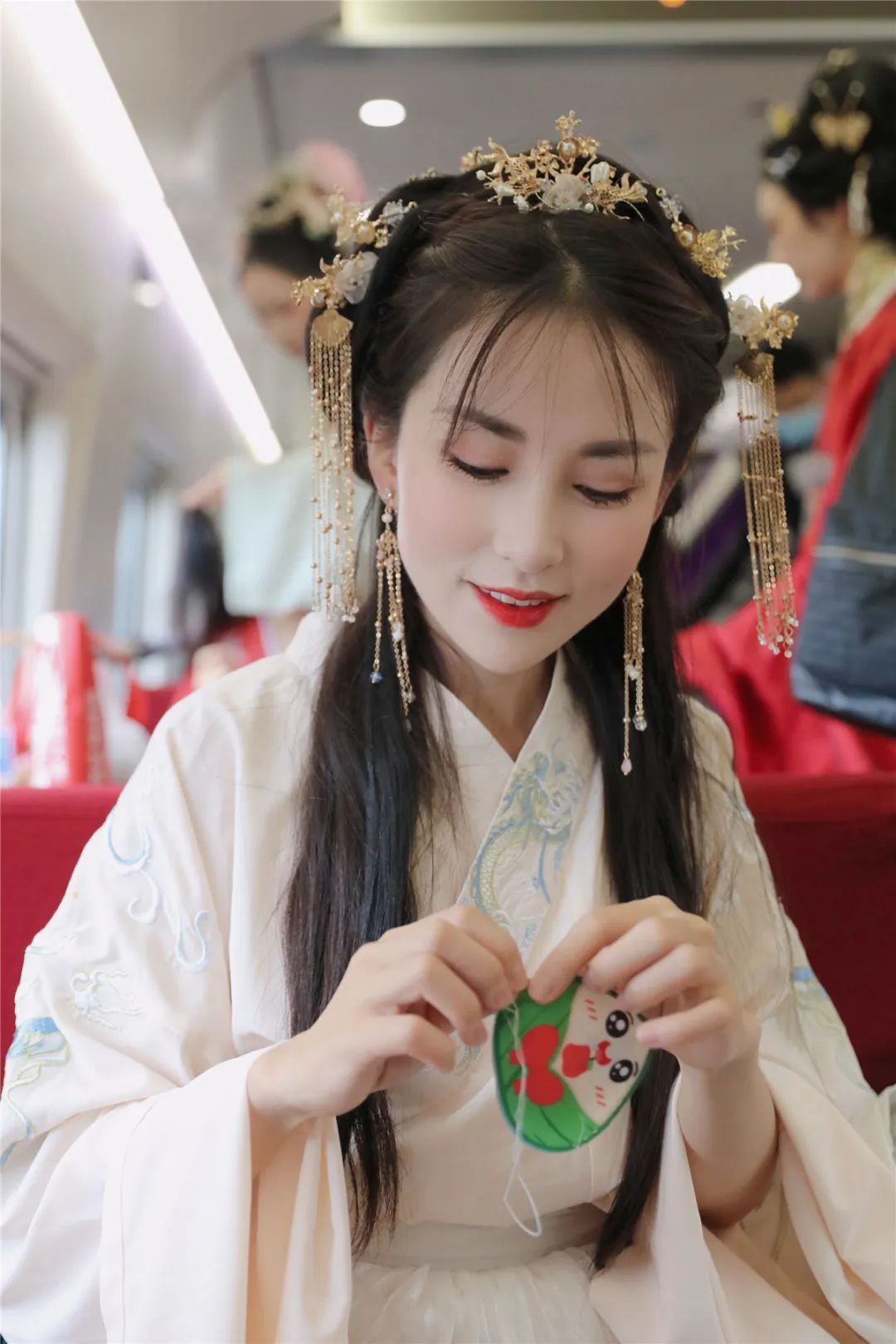 动车上的沉浸式端午诗会，你遇到了吗？