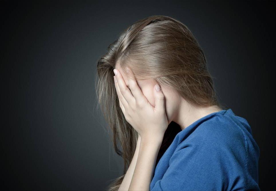 祸害女性的“液体快乐丸”真存在吗？“乖乖水”有多可怕？请远离