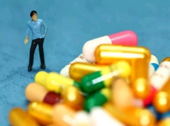 阿莫西林和头孢对细菌感染哪个好,消炎药阿莫西林和头孢怎么选择