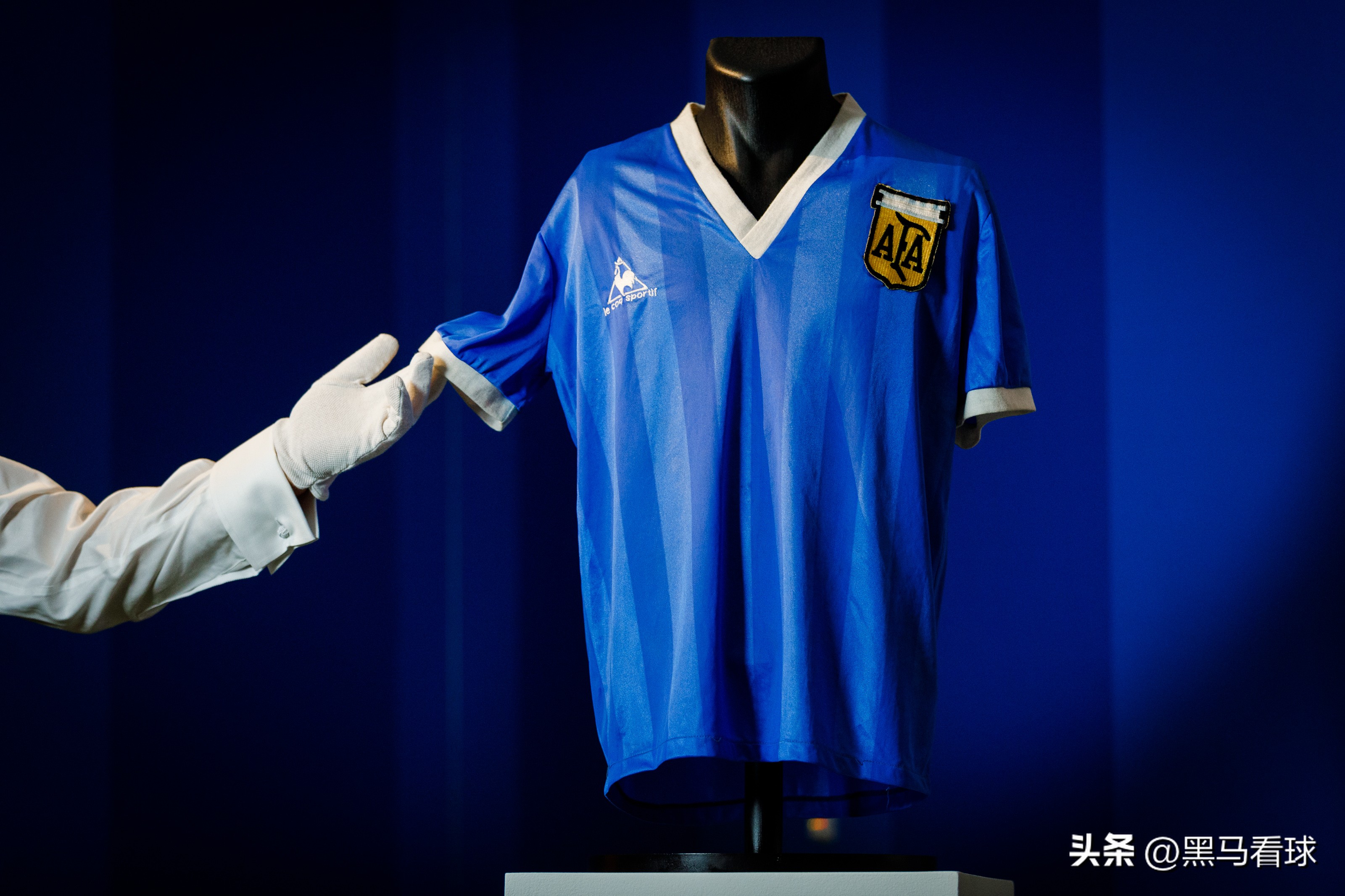 加纳队出征忘带球衣是真的吗,加纳忘带球衣加纳媒体官方回应