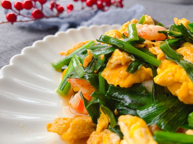 人到中年，这4件事最好早点知道：减食，赚钱，戒色，结善缘！