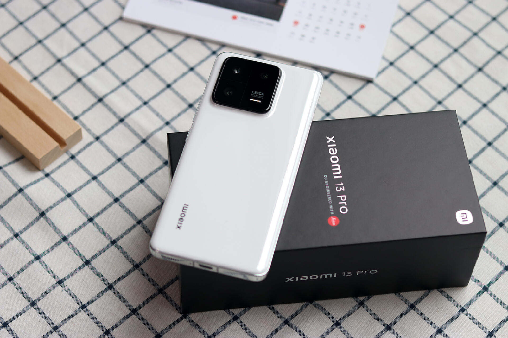 轮到美国用户交“智商税”了？小米13海外发布和iPhone同价