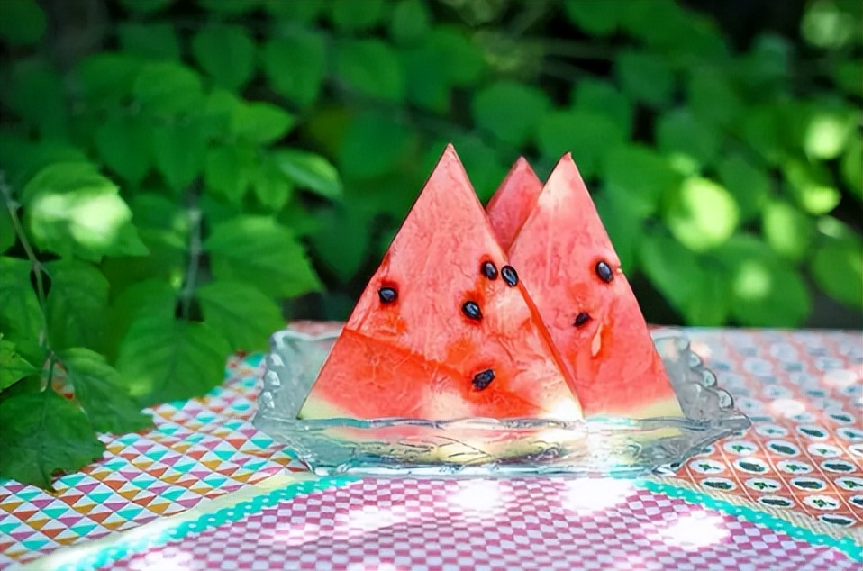 夏天建议喝这两种茶,夏末秋初喝什么茶