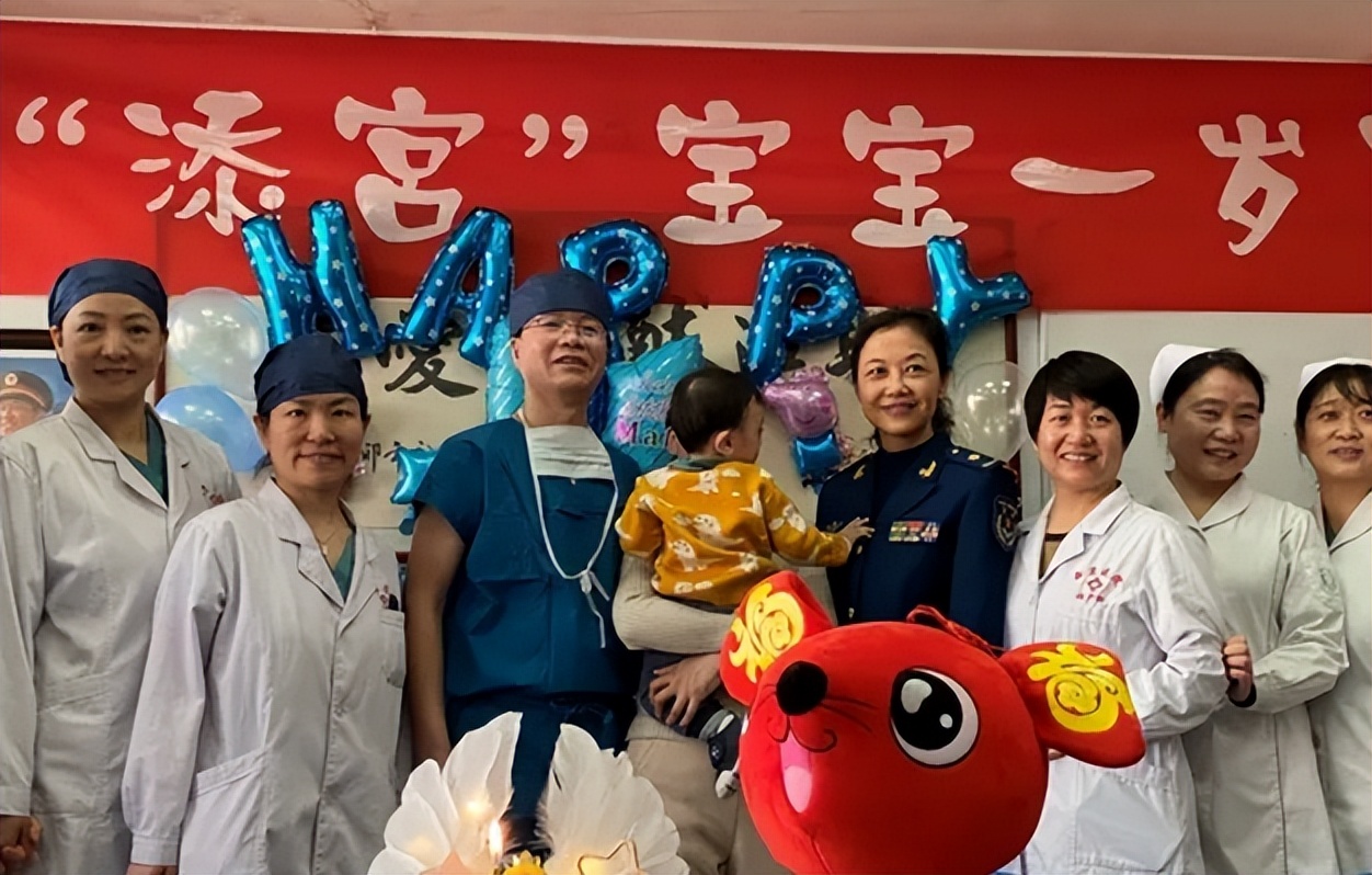 2015年，陕西22岁女子被检查出先天性无子宫，母亲：我的子宫给她