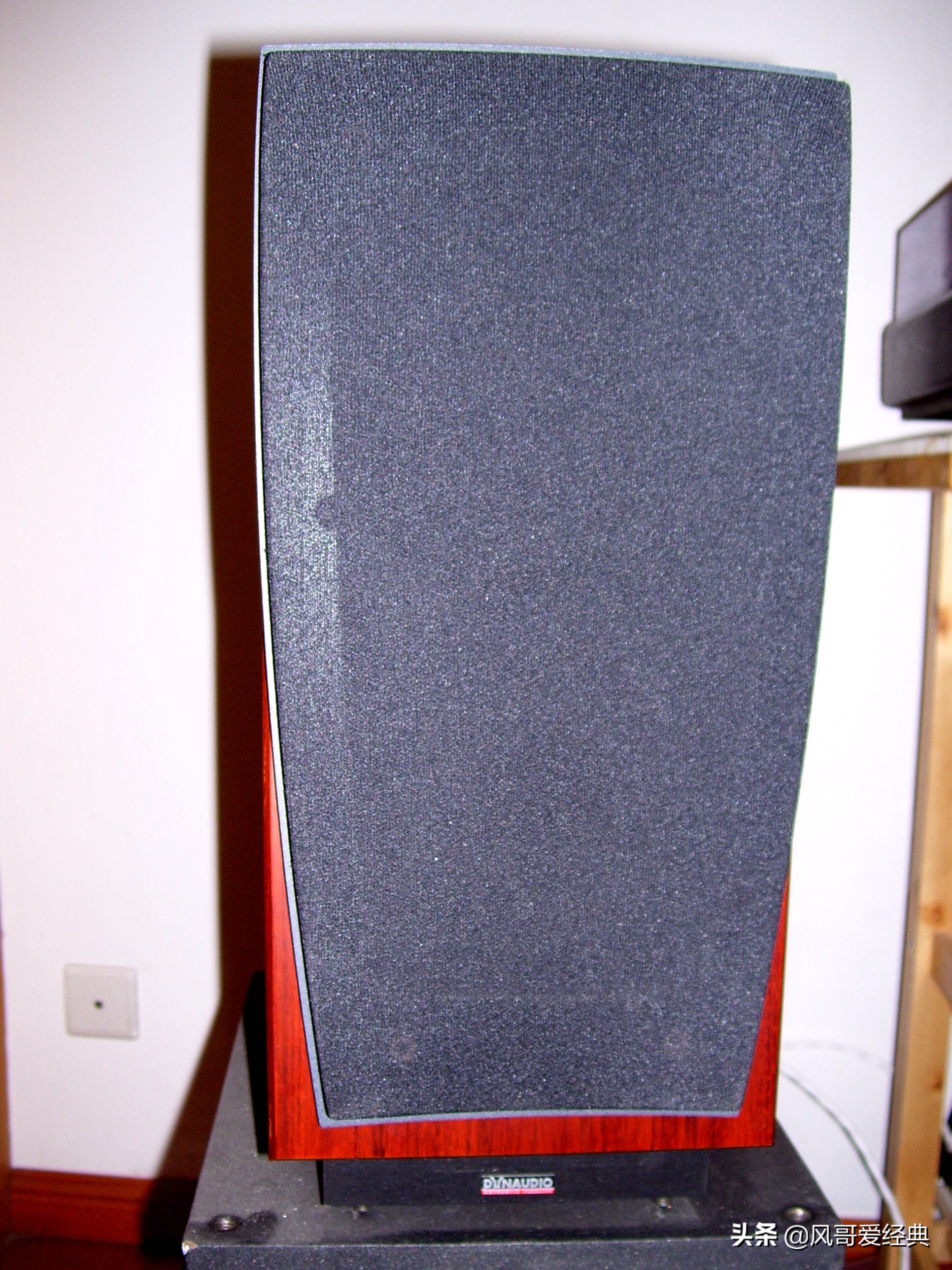 雨后初晴音箱对比丹拿音箱哪个好,烧友家音响效果