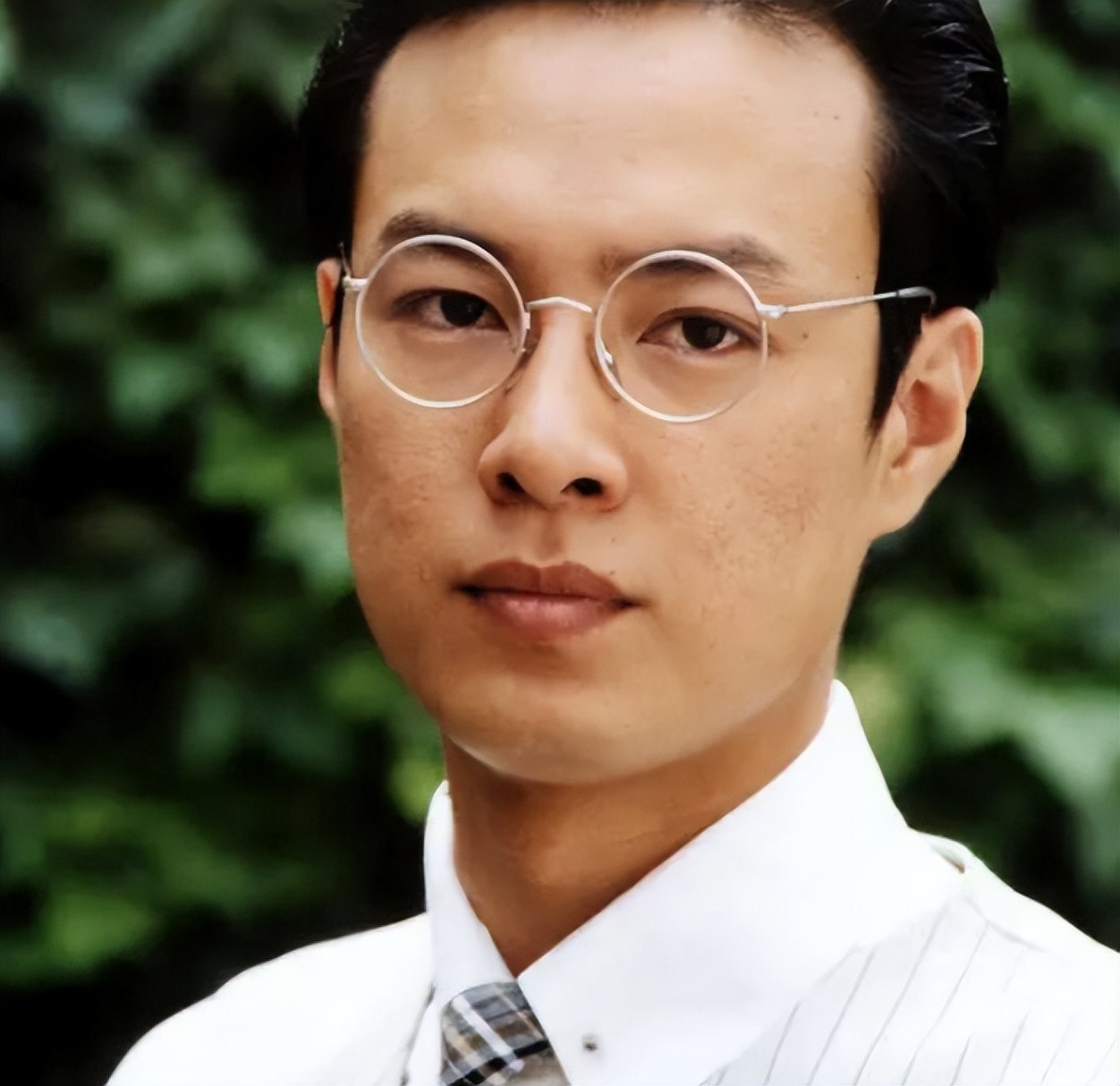 央视年代剧今晚开播，演员阵容雄厚，此剧一播出，娱乐剧都得退散