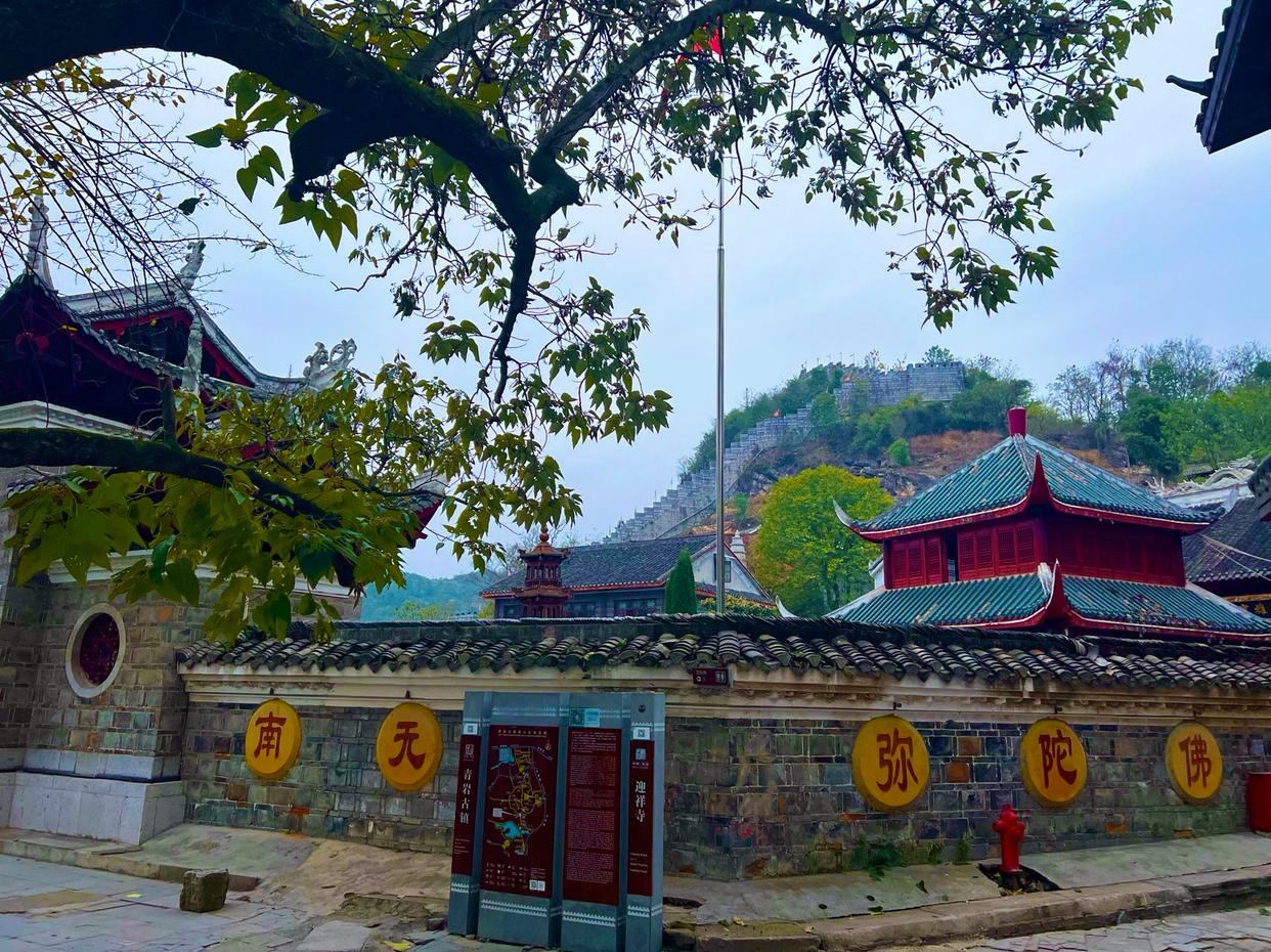 青岩古镇旅行攻略哪里实惠,青岩古镇旅行攻略哪里实惠点好