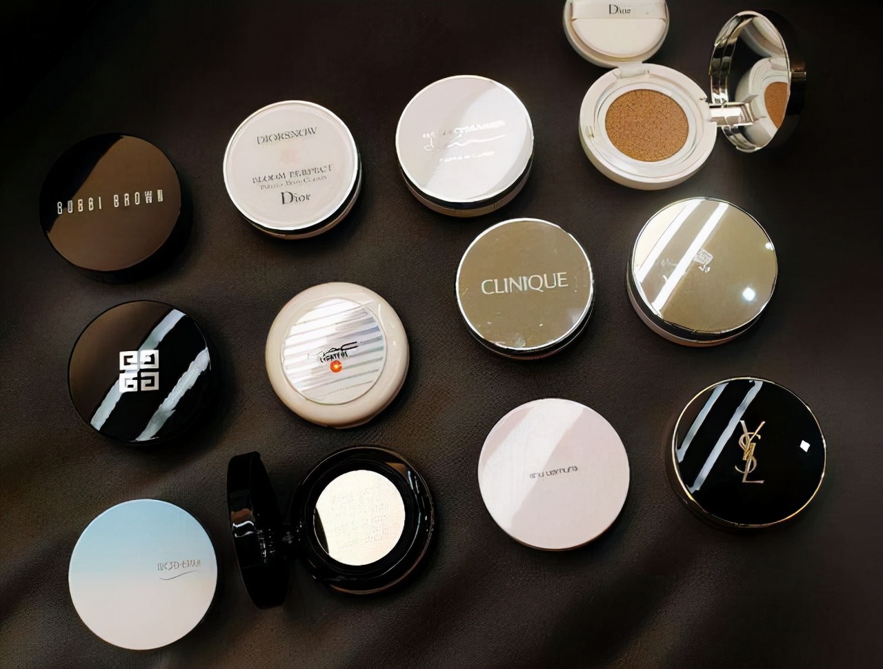 功课来啦！五种爆款气垫怎么选？遮瑕、奶油机应有尽有