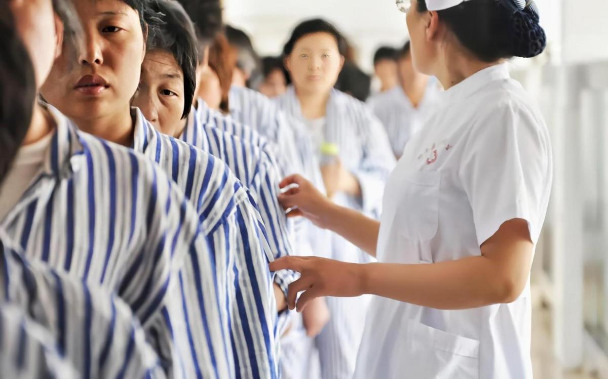 20天10万，吃住全包！50万医药“小白鼠”背后，是一群玩命的人