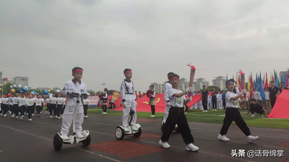 体育节燃爆校园,学校运动会高燃展示校园文化