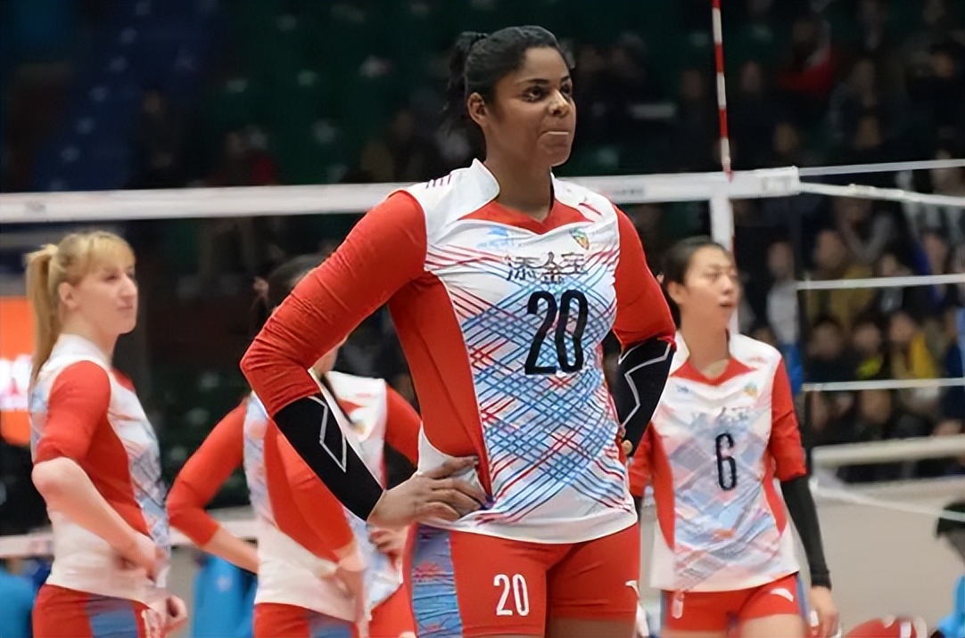 女排自由人张娜,女排张娜里约