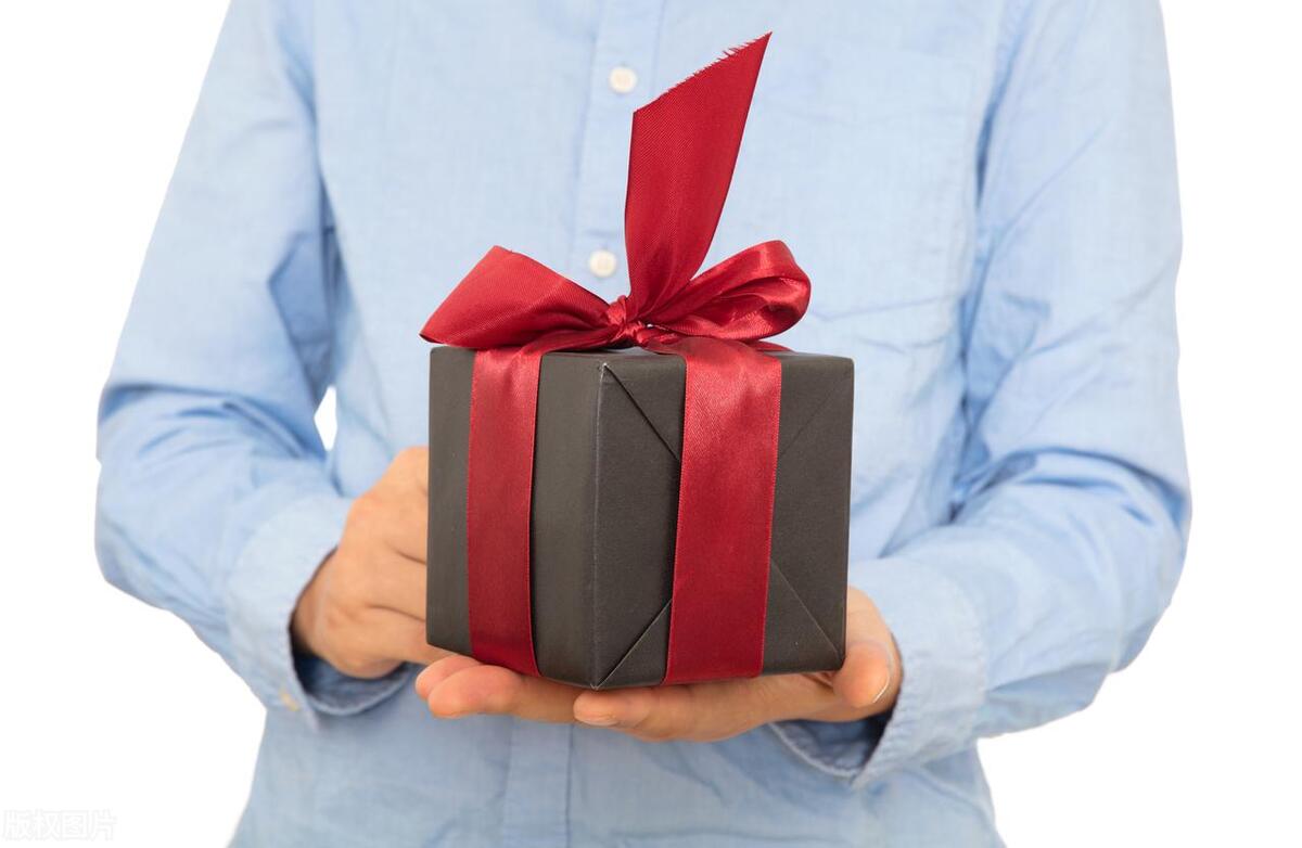 做销售要怎么送礼,做销售要给客户合理的建议
