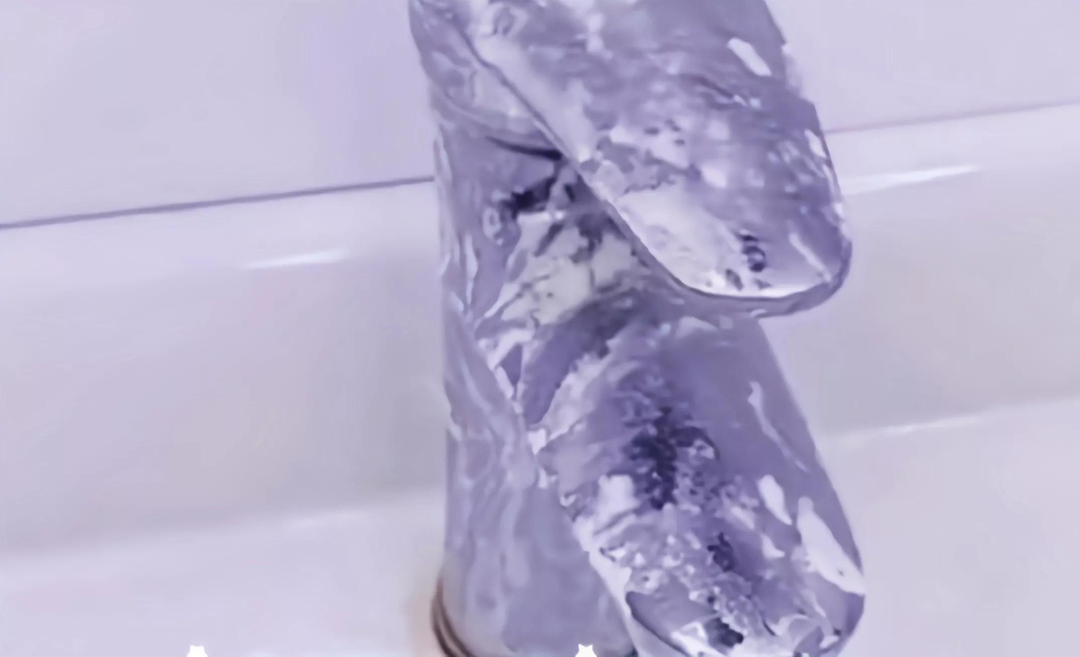 只用小苏打和白醋做胶水,不用小苏打光用牙膏做胶水