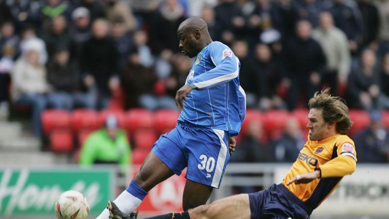 「怀旧英超」贾森·罗伯茨:温柔、博爱且志存高远的“肌肉硬汉”