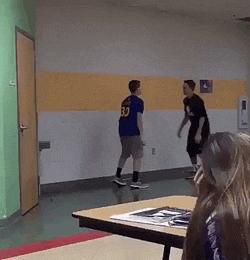 每日一笑：这个测试能说明什么？就这样怼十个手机都得破吧？