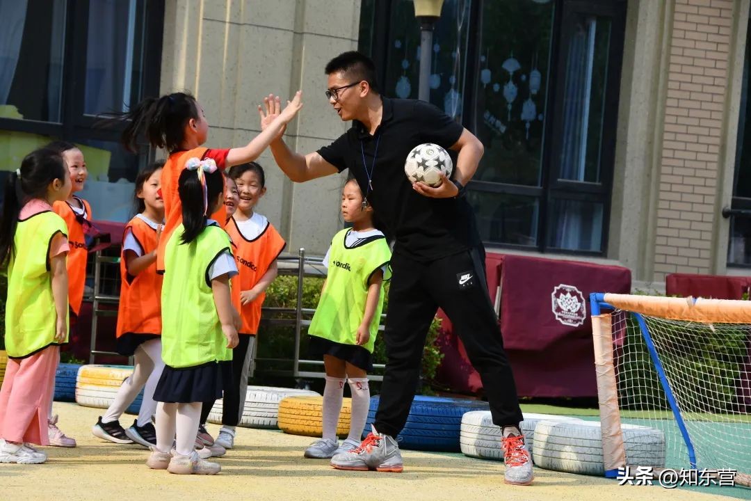 最美幼儿男教师,最美幼师和体育老师