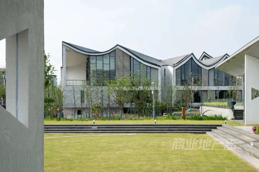 CRR百图斩｜公园里的新天地：上海蟠龙天地