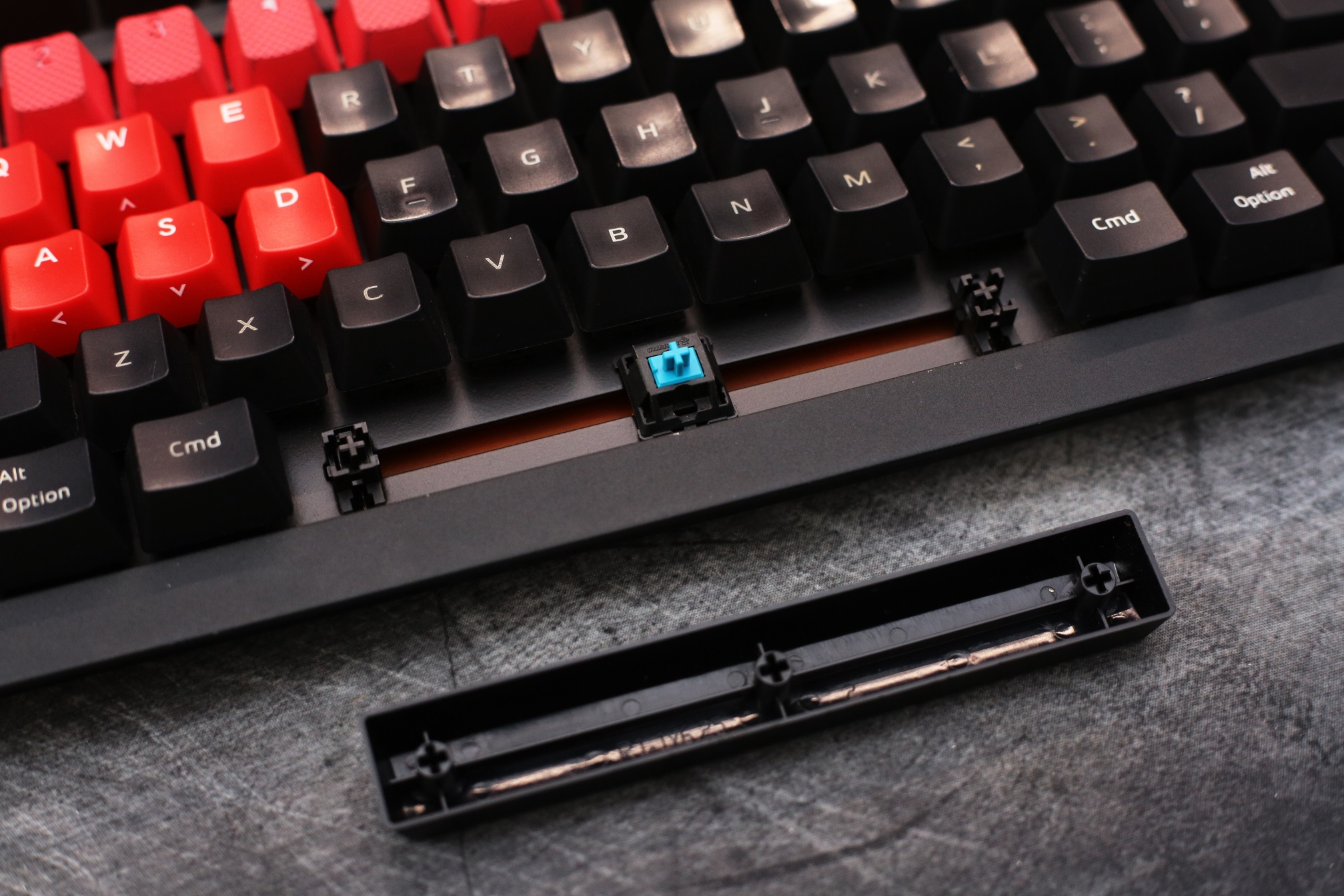 键圈简谈：昔日机械键盘四大神器，如今几何