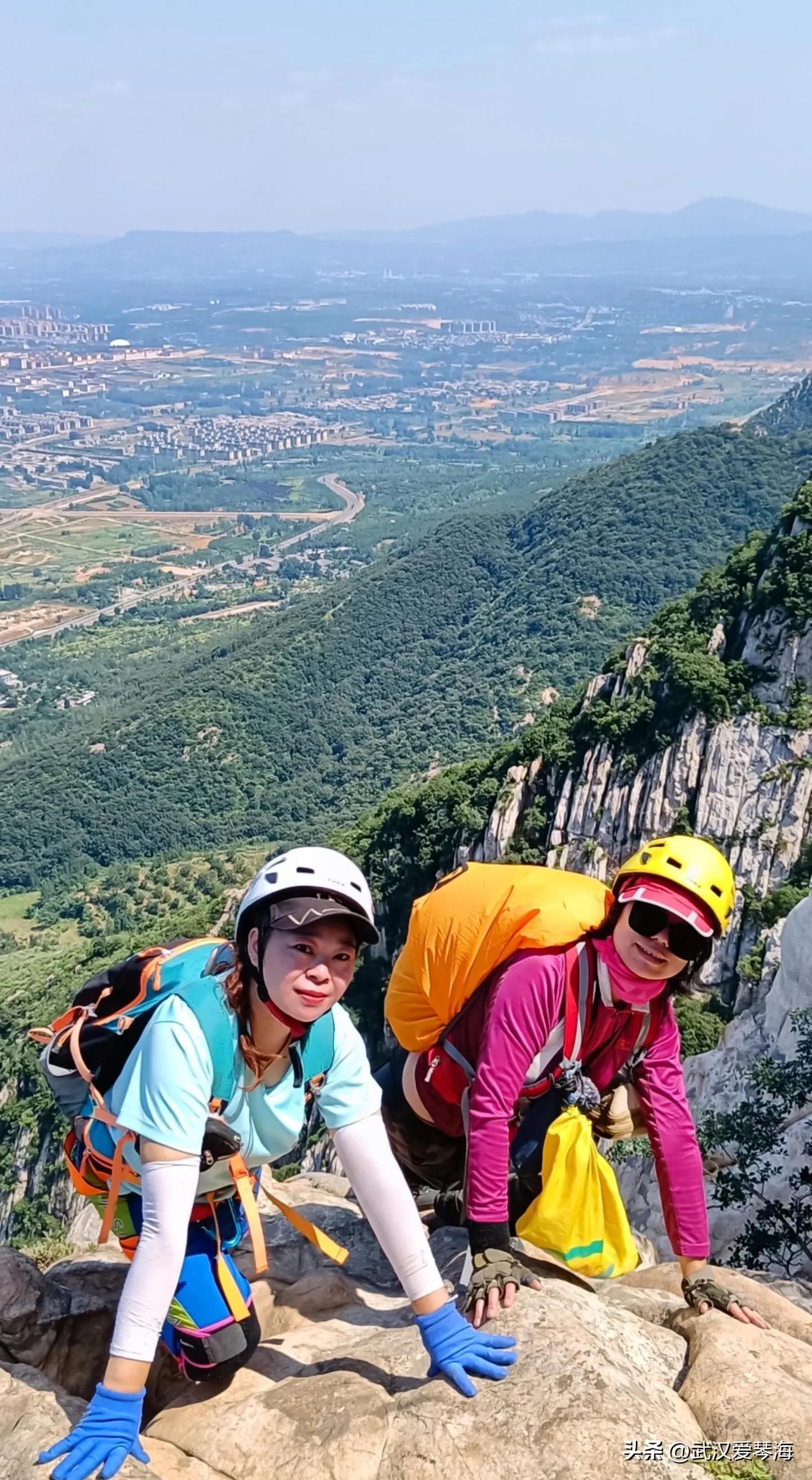 嵩山鱼道鱼脊线全景,嵩山虎头崖攀爬