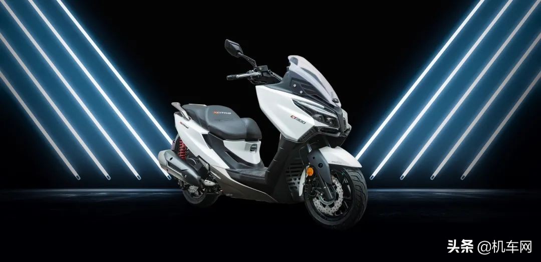 踏板300cc摩托车怎么选,350cc踏板怎么选