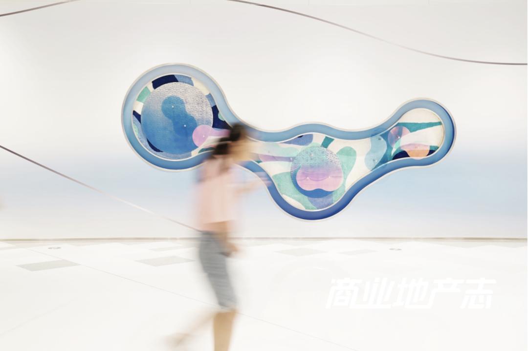 为了提升观察海口万象城的本地化视角,我在海口住了一整周