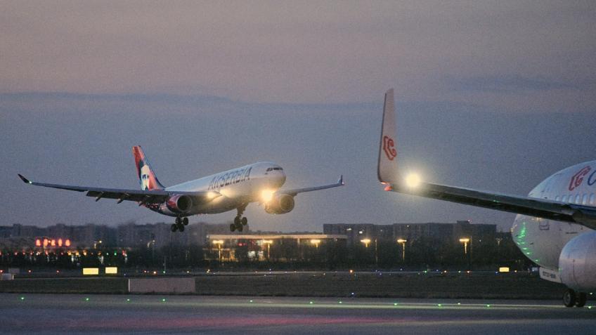 中美航班增加无望！东航/南航/厦航撤回申请，票价应声再涨