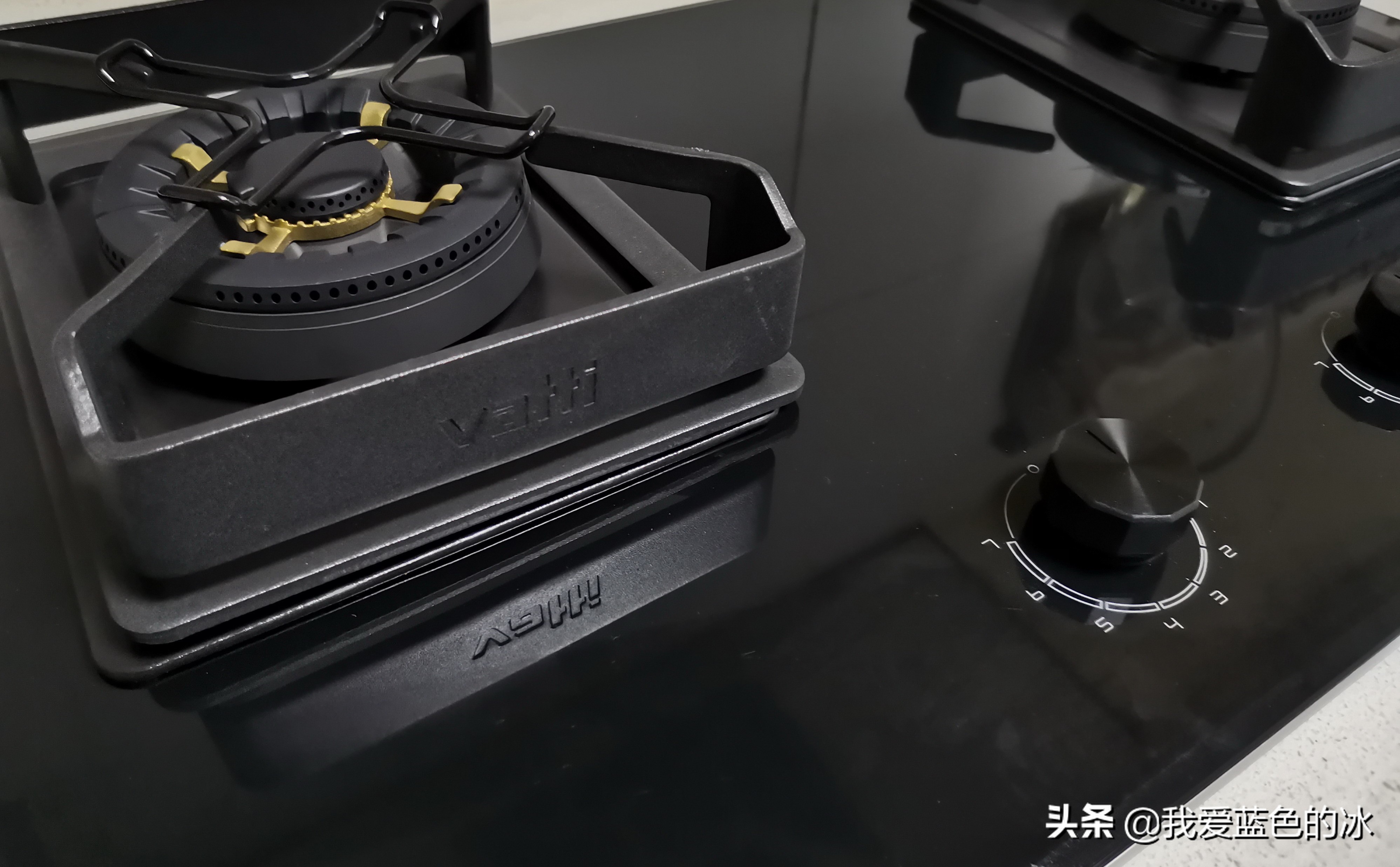 如果燃气灶怎么调都是红火怎么办,家里燃气灶突然火小怎么办