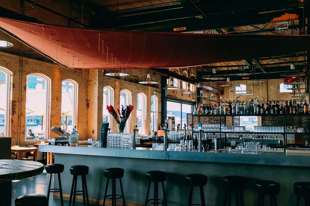 十年磨一剑的创业者,回乡创业坚守的年轻人