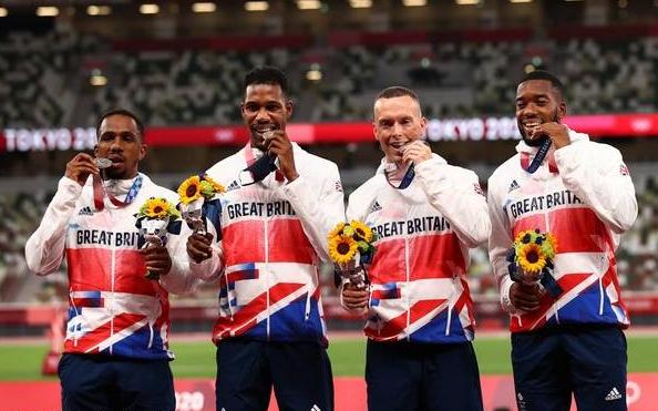 苏炳添拿铜牌还是破纪录好,国际奥委会官宣苏炳添队友铜牌