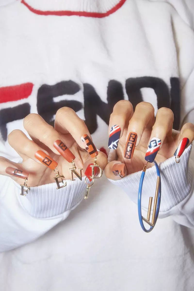 关于blackpink美甲,blackpink日常美甲