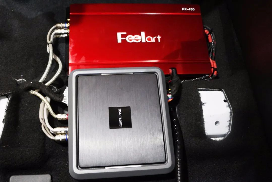 冠道音响超级中置,两驱豪华冠道音响