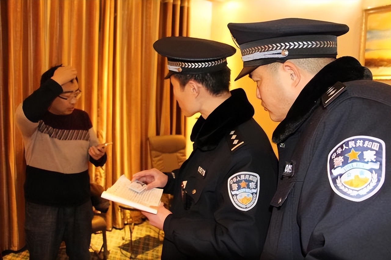 一个身份证可以登记两个酒店吗,夫妻入住酒店只登记一个人身份证