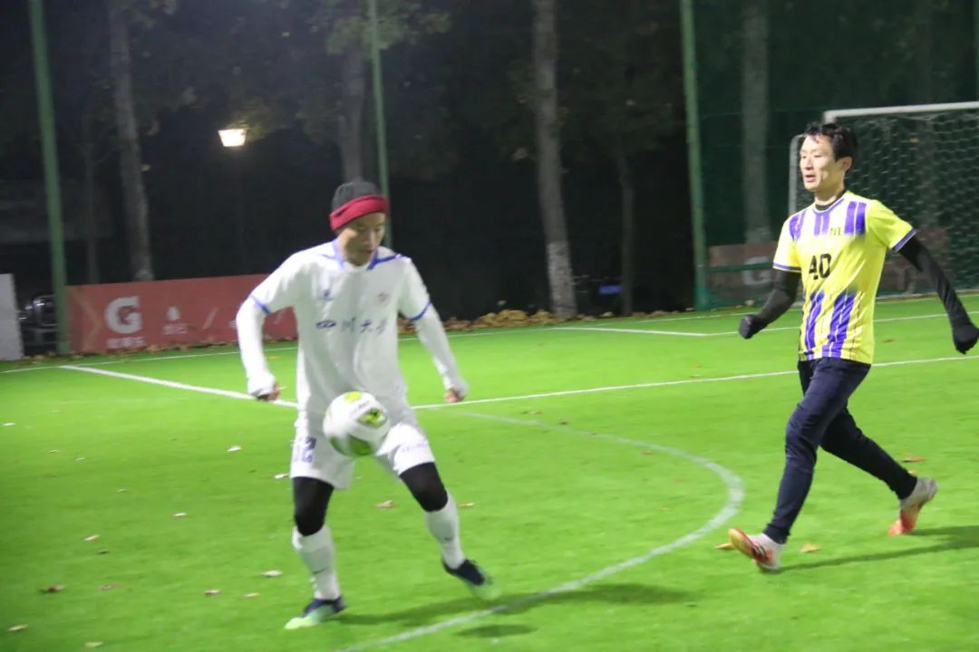 4度的天气,在4000的海拔踢球是什么感受