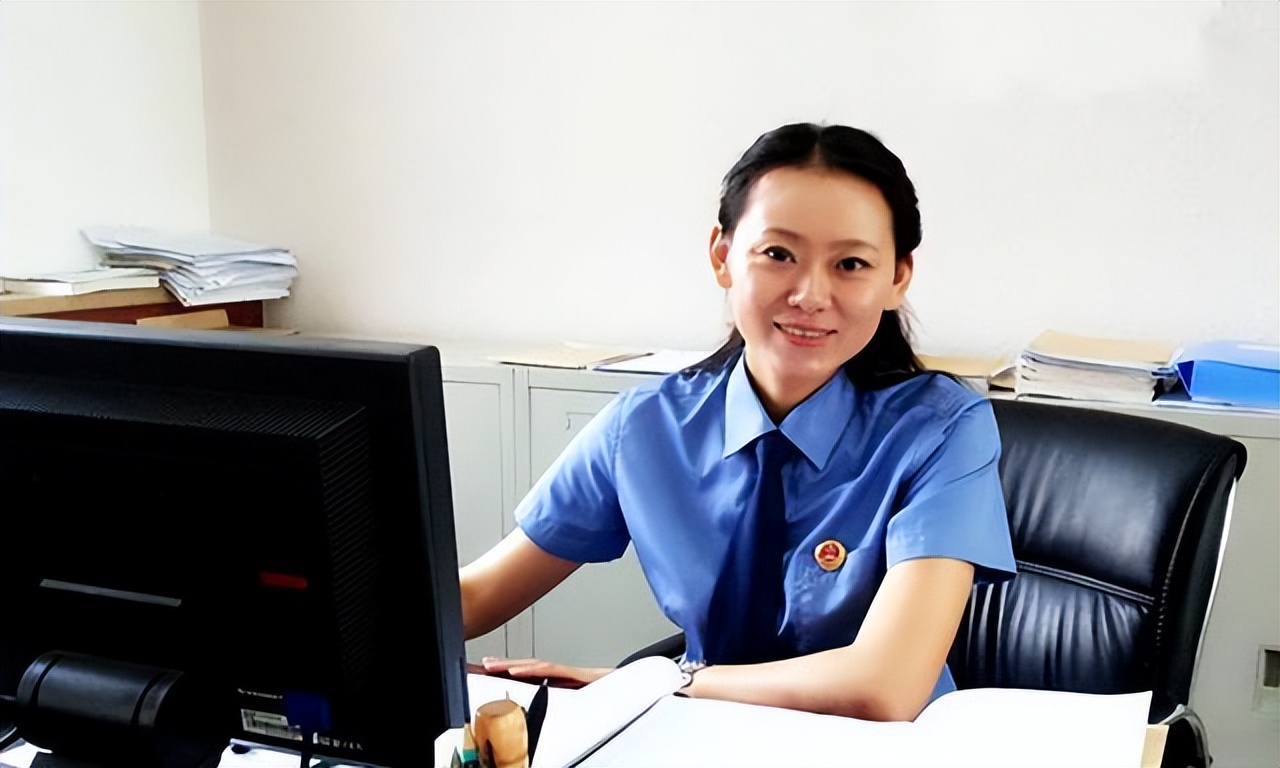 上海公务员报考条件2024,大学生报考公务员有哪些条件