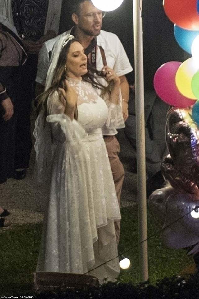 42岁英国最性感女星大婚，曾和杰森·斯坦森恋7年，发福后遇到真爱