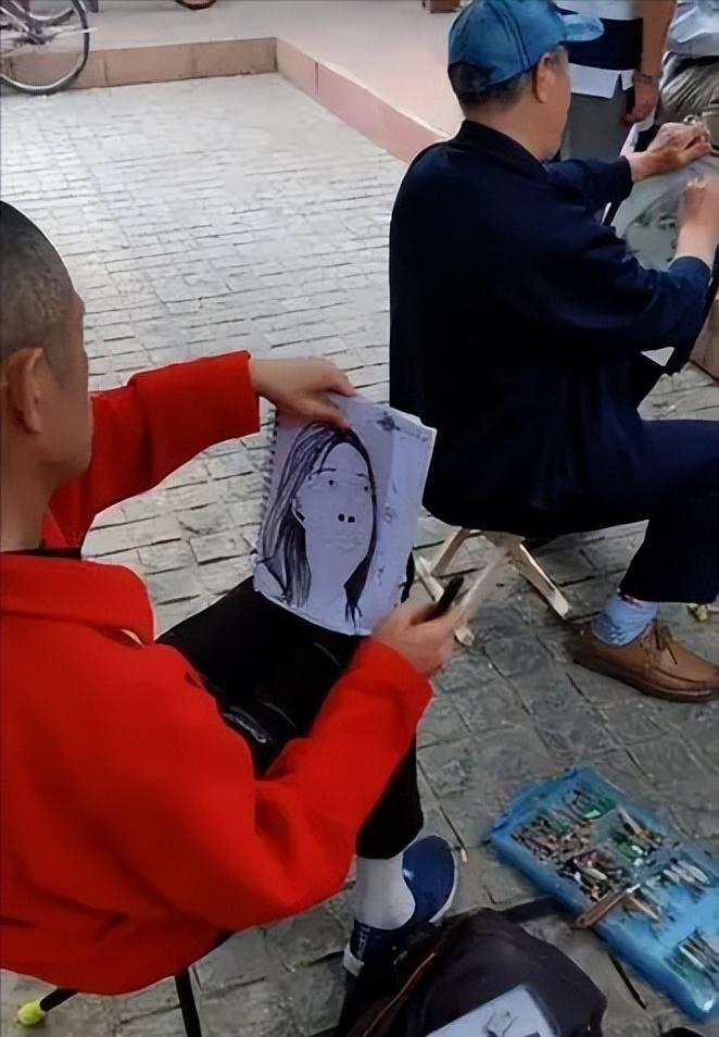 杨丽萍孔雀舞备受争议,杨丽萍舞蹈争议