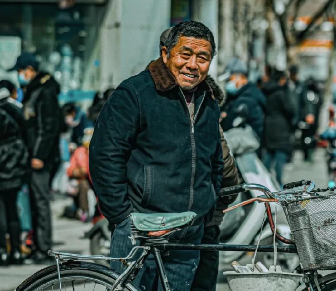 前半生落魄后半生成功的人,前半生颓废后半生传奇的例子