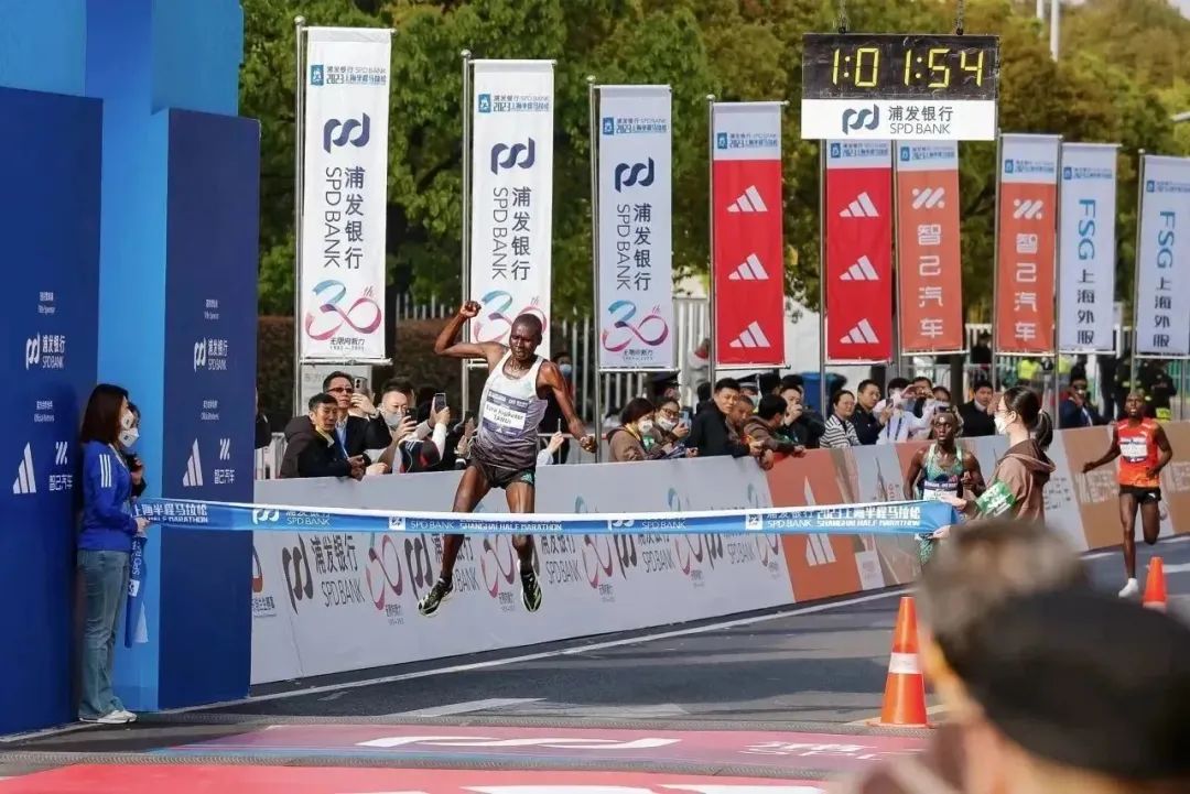 阿迪达斯新赛季,从足球到羽毛球