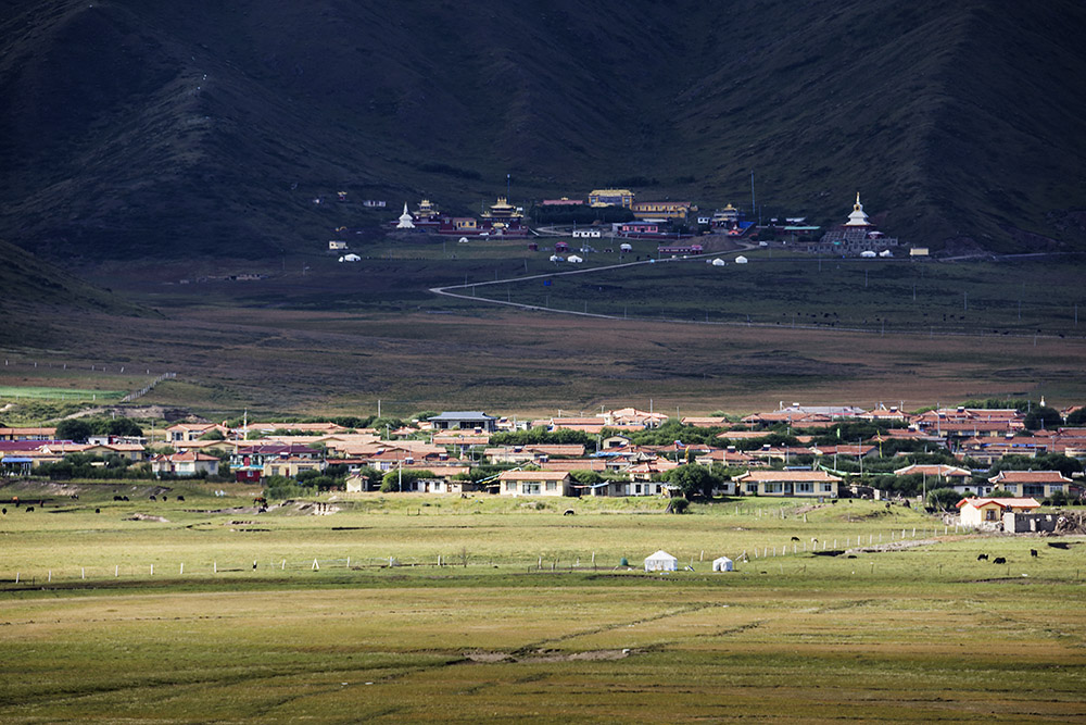 西部大草原旅游攻略,四川红原大草原自驾旅游攻略