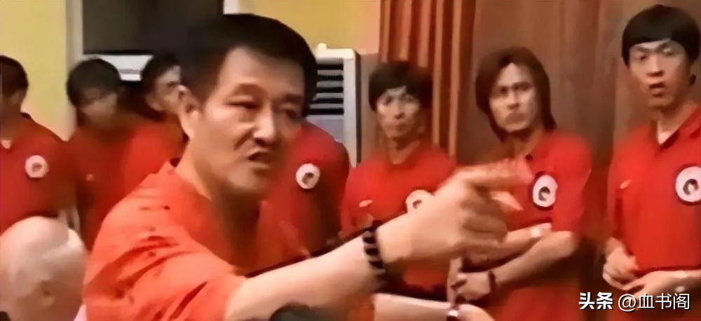 假球冲上热搜，中国男篮男足哪个更烂？