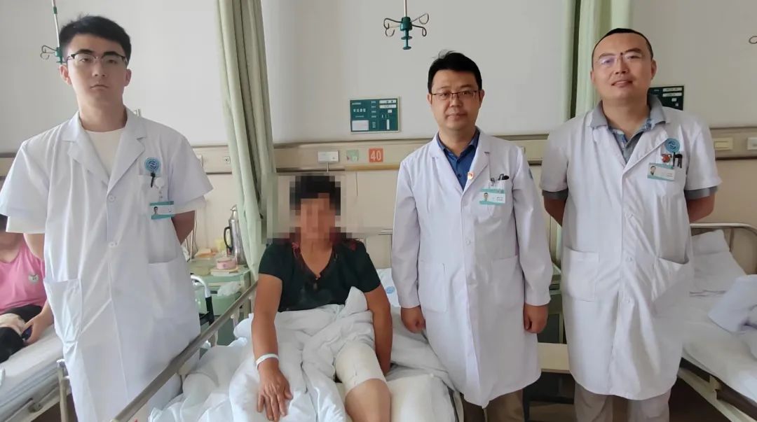 膝关节镜下囊肿切除术,关节镜微创腘窝囊肿切除