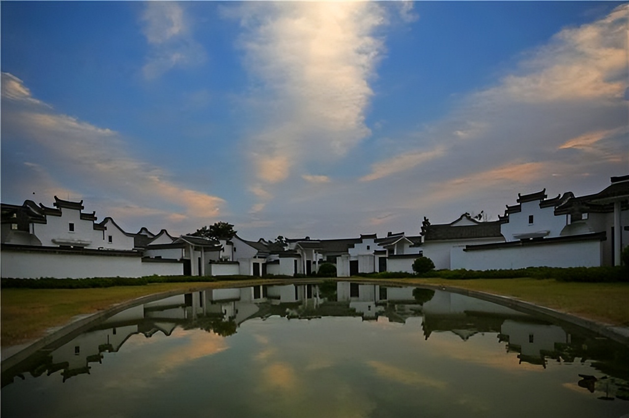 探秘秀丽山水,探秘黄山村