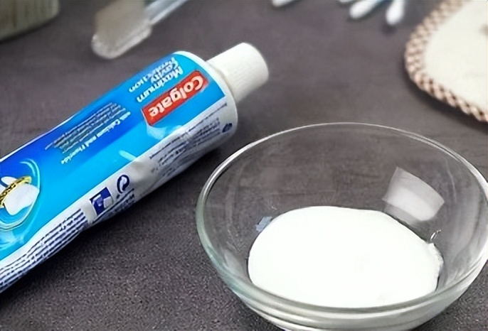 自己怎么清洗金手镯,自己怎么清洗银手镯子