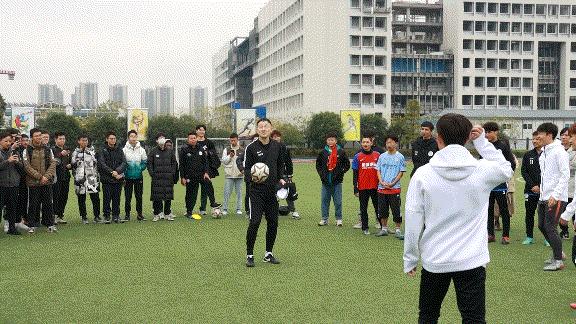 中国太阳孙继海经典片段,中国太阳孙继海回曼城