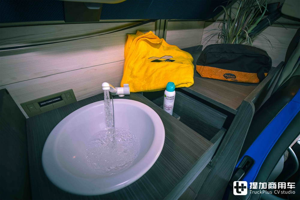 德国改装沃尔沃房车,沃尔沃fh国外改装内饰